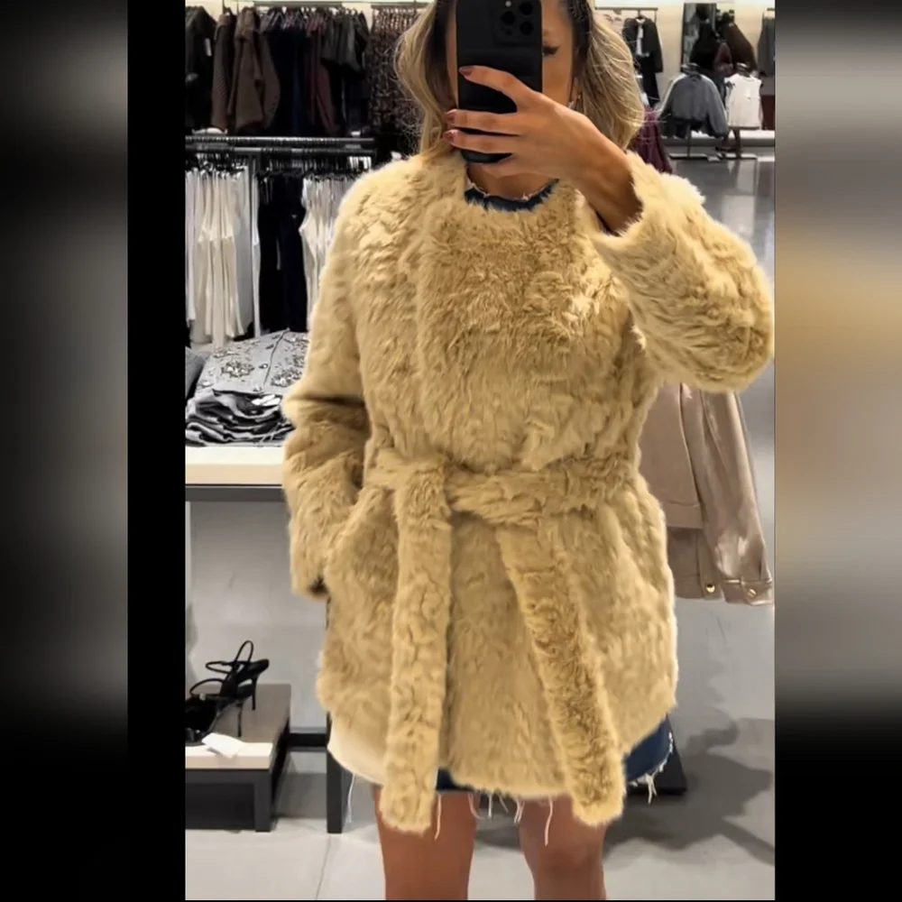 ZARA FAUX FUR BELTED COAT CREAM SIZE XL